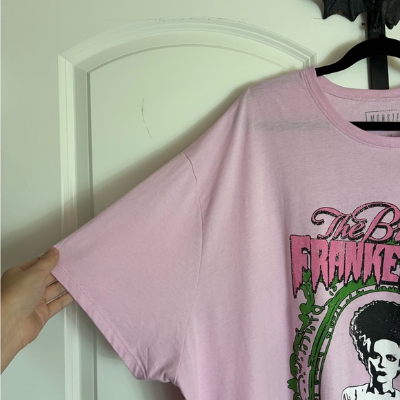 Gothic Bride Of Frankenstein Relaxed Shirt Pink & Green Soft Stretchy size 3X - Picture 4 of 5